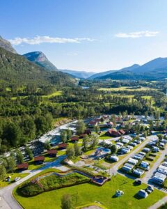 Jølstraholmen Camping og Hytter